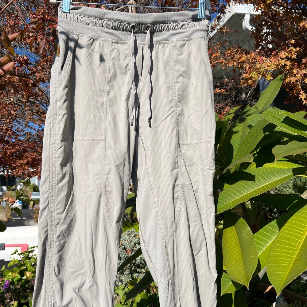 Lululemon Athletica Gray Apparel Tag